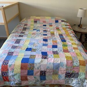 Vintage 70s Handmade Patchwork Quilt Multicolor Squares 90x72” Granny Country